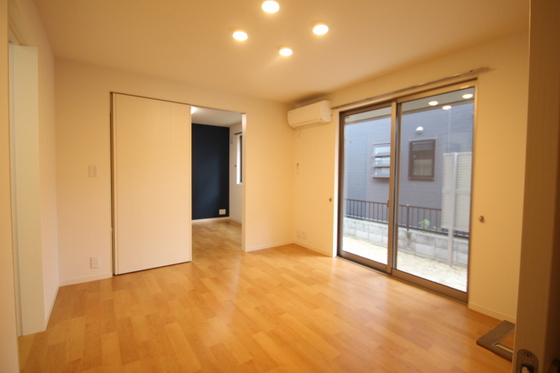 イーストヒルズ