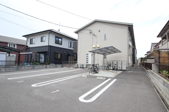 イーストヒルズ