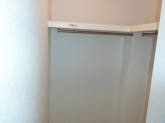 アルモニー・ウメカ