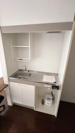 ラ・リュ奉還町