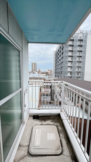 ラ・リュ奉還町