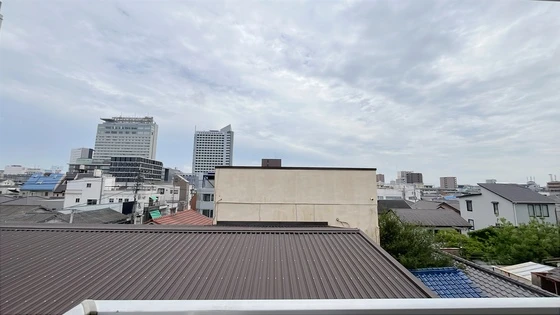 ラ・リュ奉還町