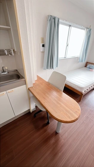 ラ・リュ奉還町