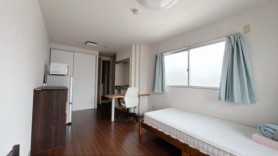 ラ・リュ奉還町