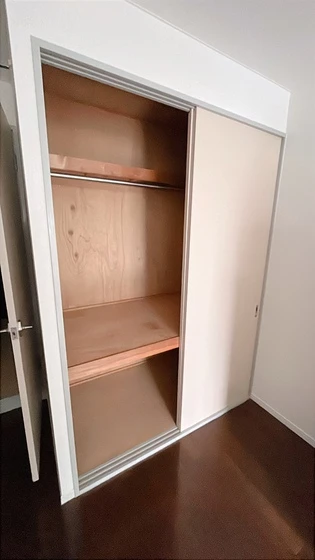 ラ・リュ奉還町