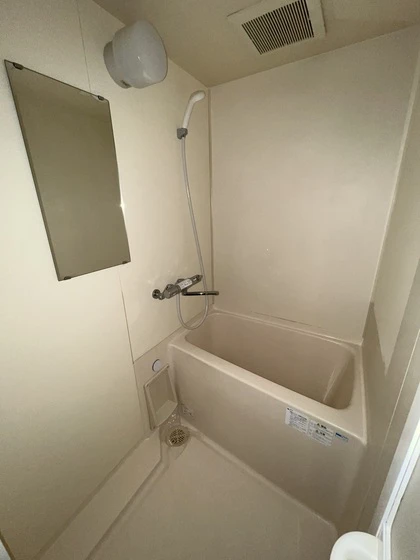 ラ・リュ奉還町