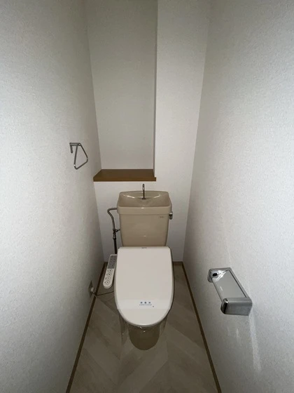 ラ・リュ奉還町