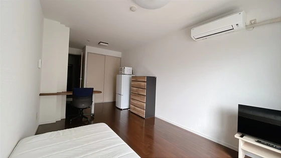 ラ・リュ奉還町