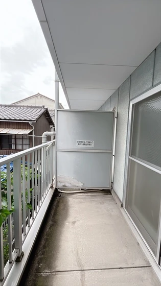 ラ・リュ奉還町