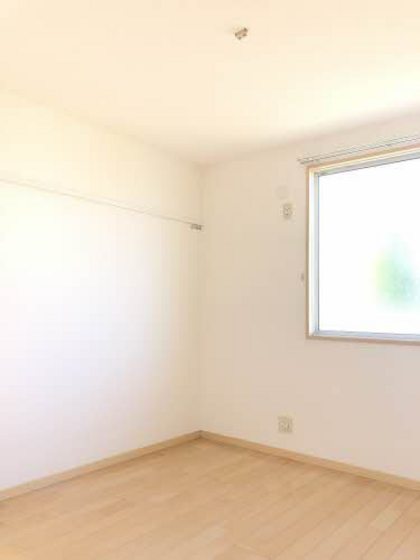 ガーデンクレス D棟