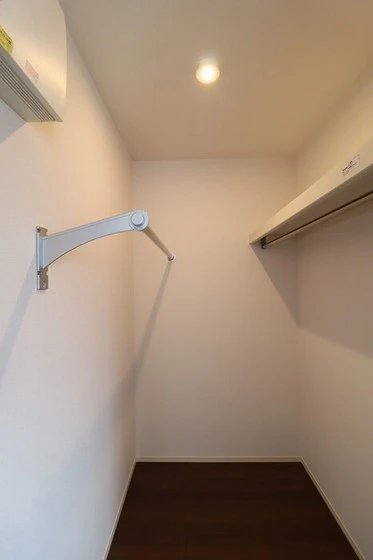 ゴールドウイング B棟