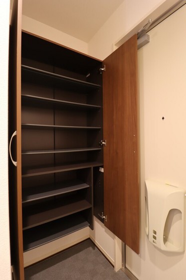 ゴールドウイング B棟