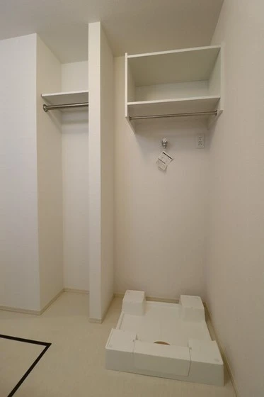 ゴールドウイング B棟