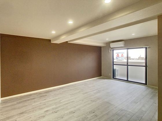 コニファープラザ新福