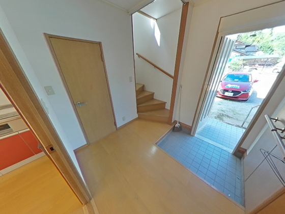 緑井3丁目メゾネット