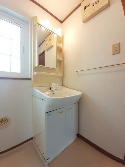 リバーコート川本