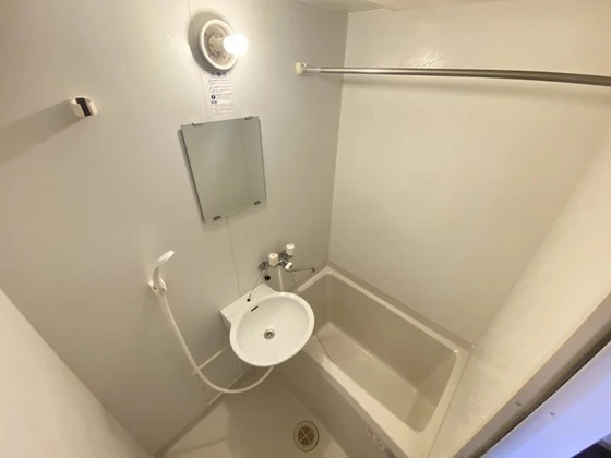 レオパレスあさひ