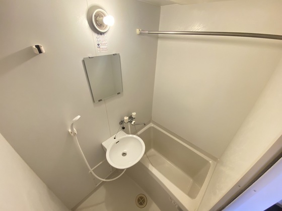 レオパレスあさひ