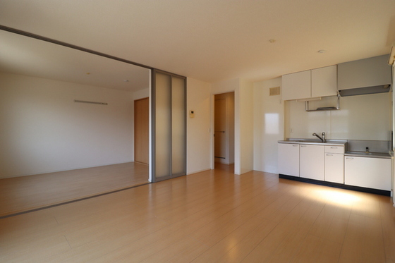 ルミエール D棟