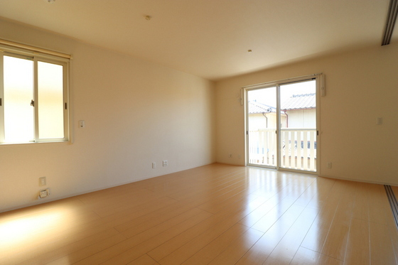 ルミエール D棟