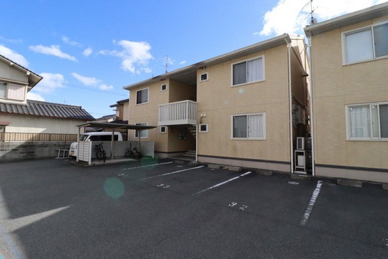 ルミエール D棟