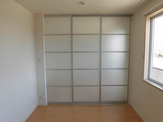 シャーメゾン湊 十壱番館