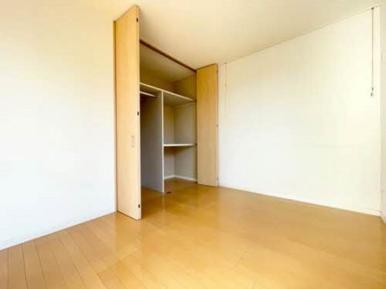 シャーメゾン湊 十壱番館