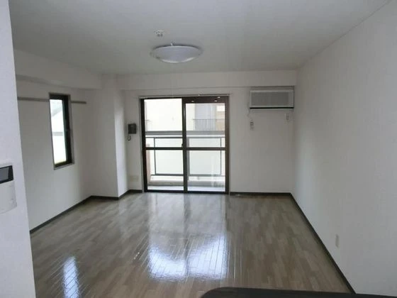 ロイヤルレピュート東島田