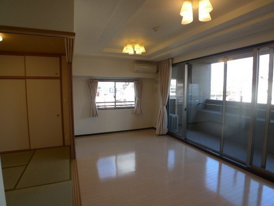 アルファステイツ桃太郎大通り