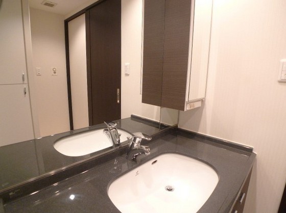 アルファステイツ桃太郎大通り