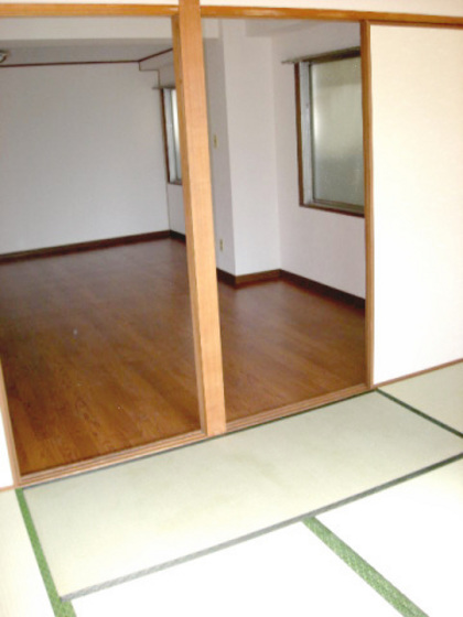 内山下コータース