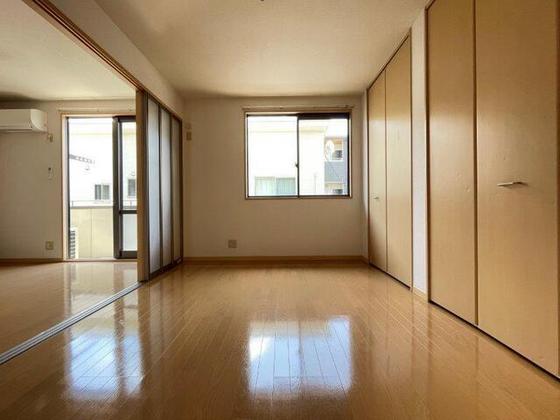 サン・クレバリーB棟