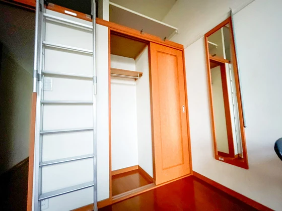 レオパレスリバーサイド