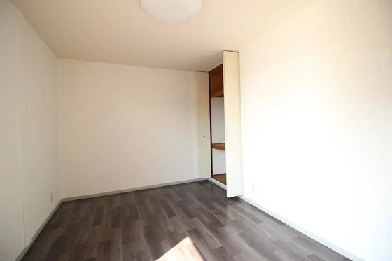 サンビレッジ西大寺 A