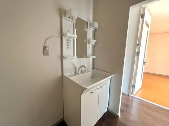 サンビレッジ西大寺 A