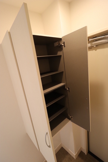 フリージア B棟