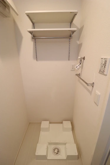 フリージア B棟