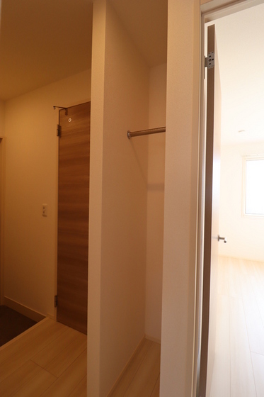 フリージア B棟