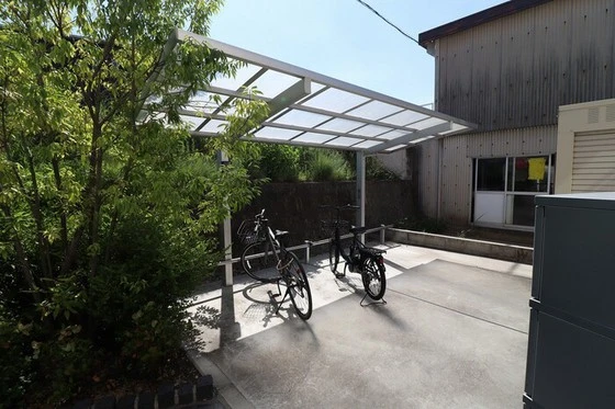 フリージア B棟