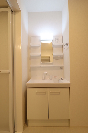 フリージア B棟