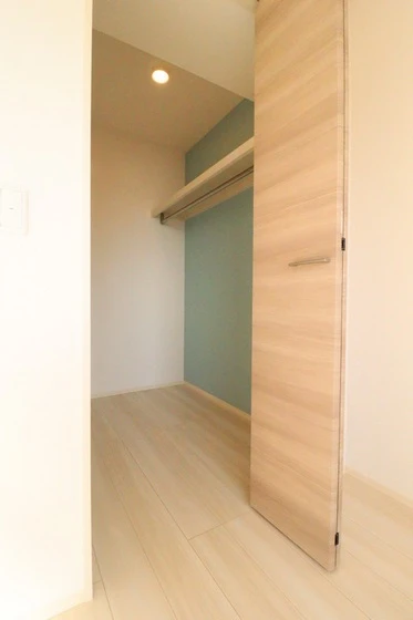 フリージア B棟