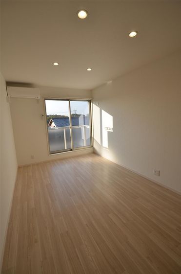 レイールプラス