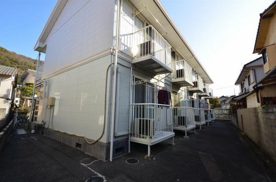 ホワイトメゾン百合