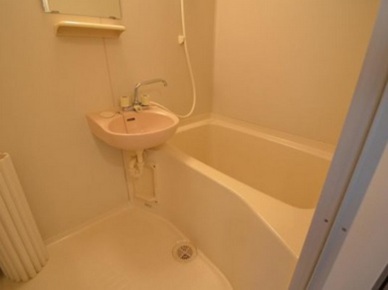 ホワイトメゾン百合