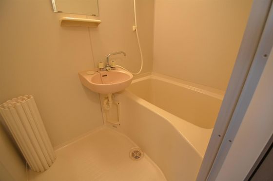 ホワイトメゾン百合