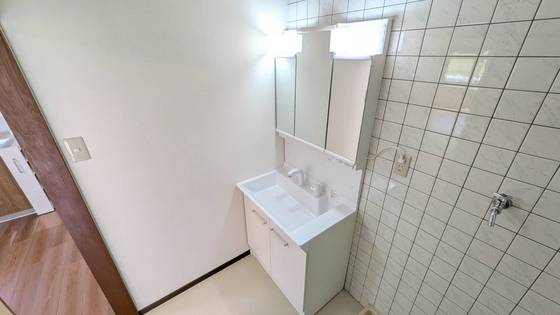 サンヒルズ戸坂壱番館