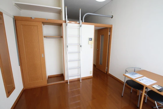 レオパレスセレステ