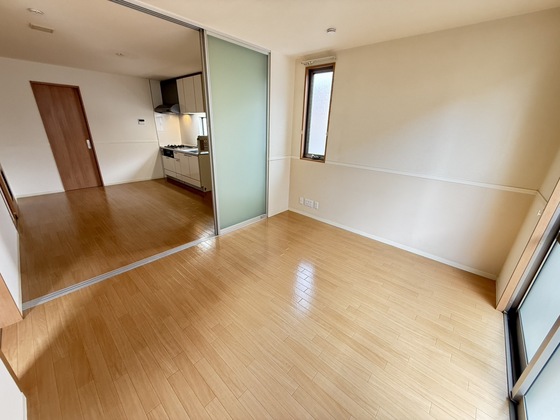 ヴィラージュ B棟