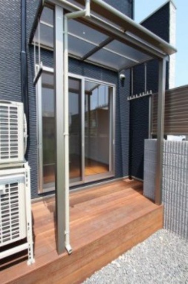 ラ・イース松新町