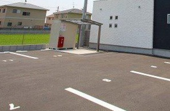 ラ・イース松新町